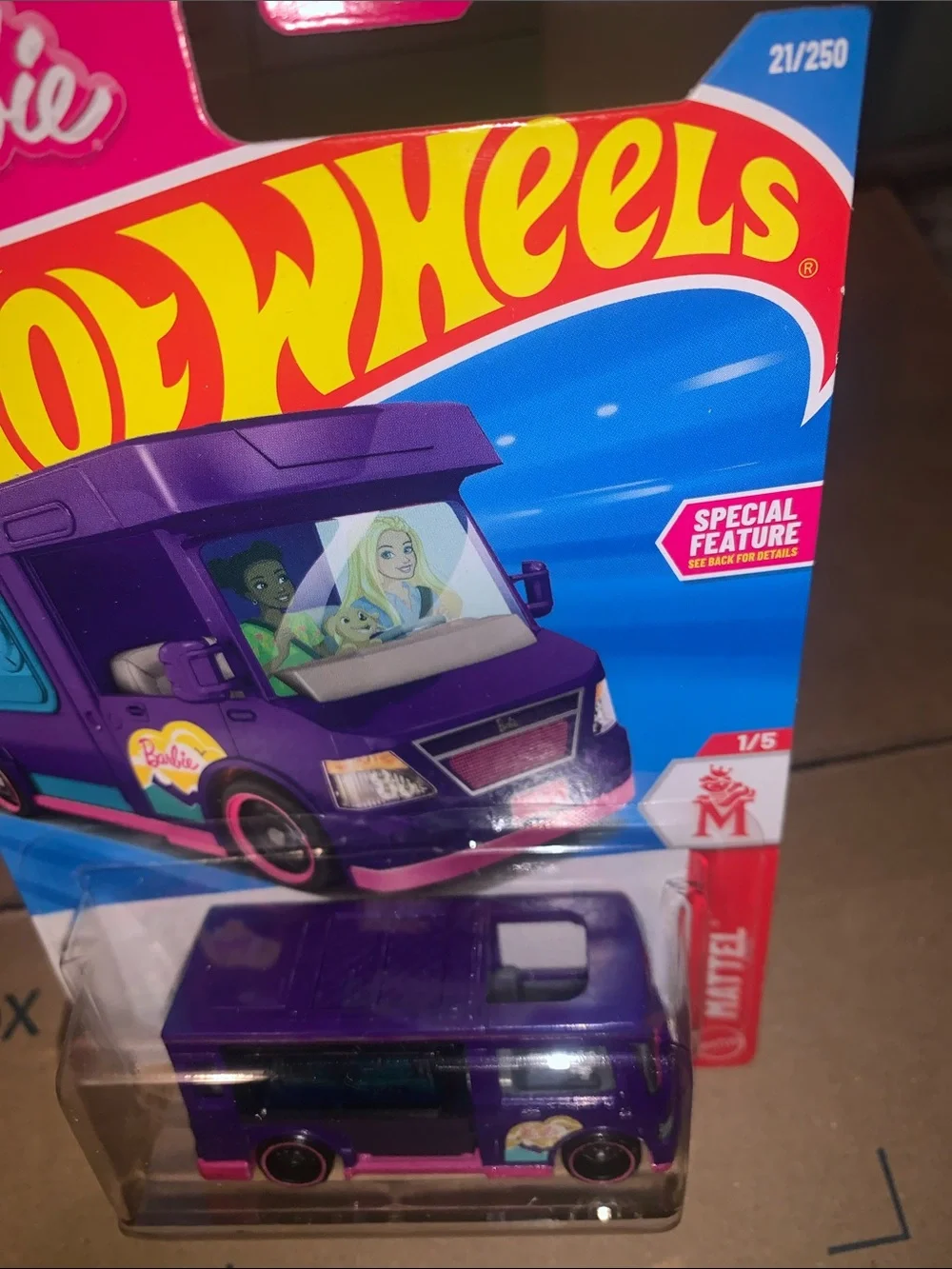 🆕- Mattel Hot Wheels Barbie Dream Camper 21/259